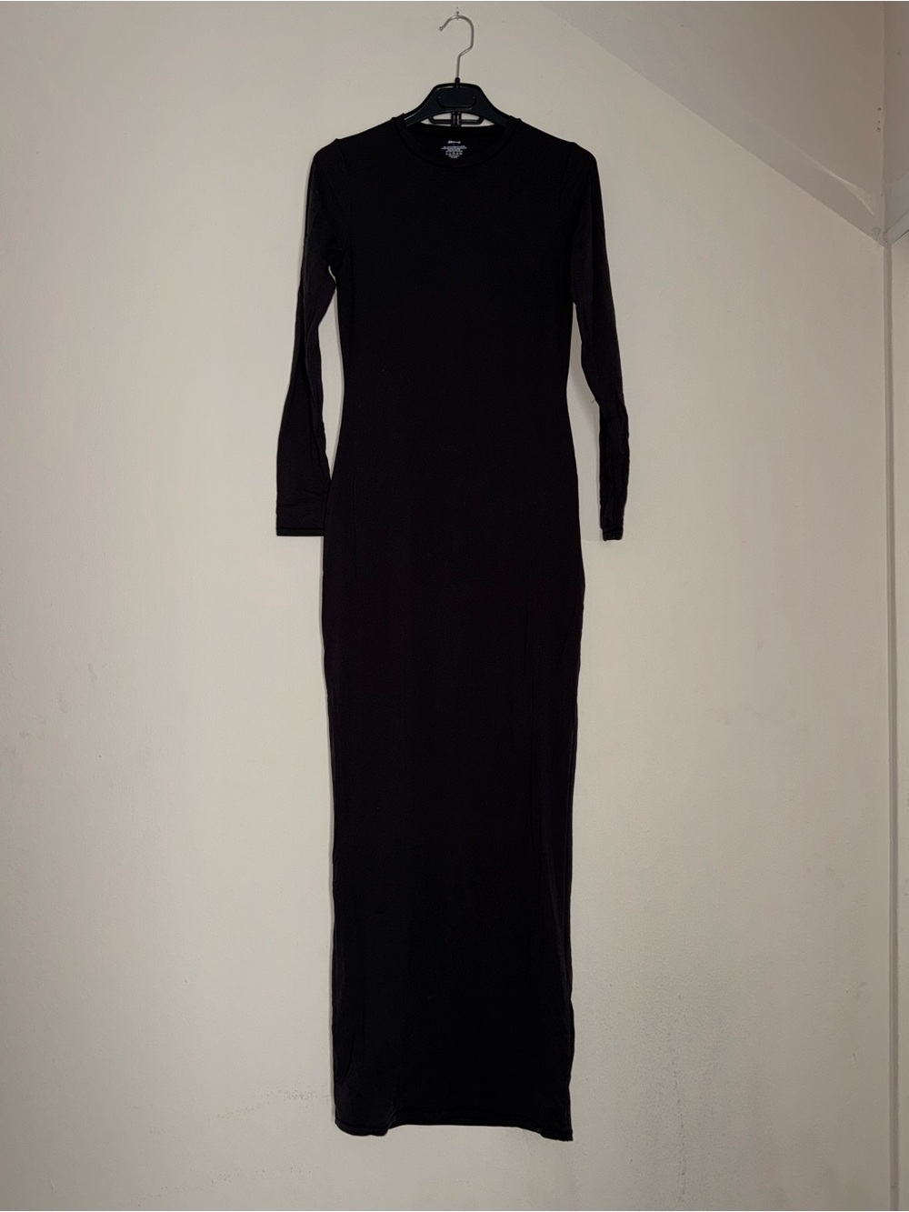 SKIMS FITS EVERYBODY CREW NECK LONG SLEEVE DRESS | ONYX